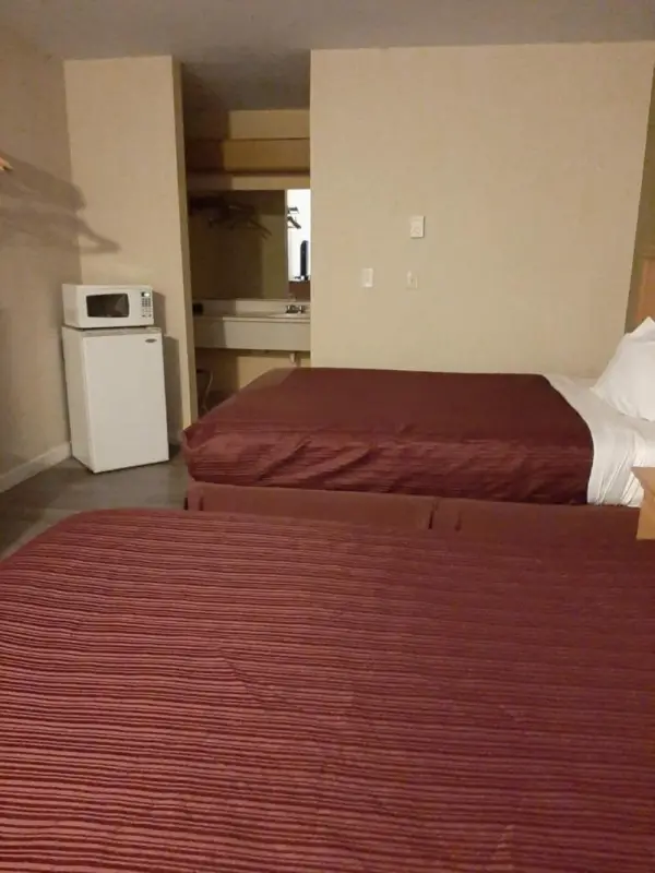 Centralia Inn 7