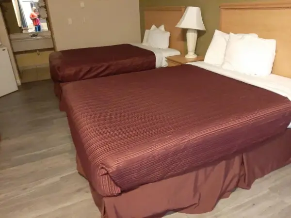 Centralia Inn 9
